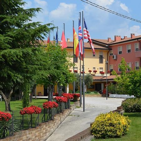 Hotel Olioso 페스키에라델가르다 외부 사진