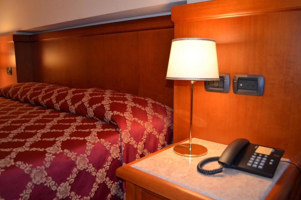 Hotel Olioso 페스키에라델가르다 객실 사진