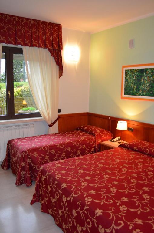 Hotel Olioso 페스키에라델가르다 객실 사진