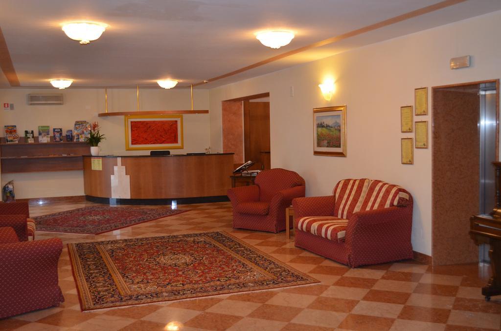 Hotel Olioso 페스키에라델가르다 외부 사진