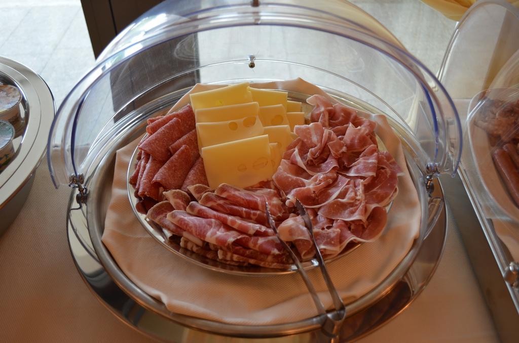 Hotel Olioso 페스키에라델가르다 외부 사진